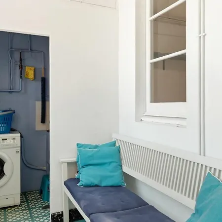 Vintage Blue House With Balcony Appartamento L'Hospitalet de Llobregat