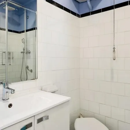 Vintage Blue House With Balcony * L'Hospitalet de Llobregat
