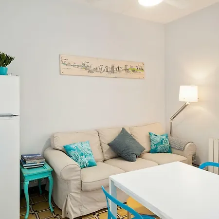 Vintage Blue House With Balcony Appartamento